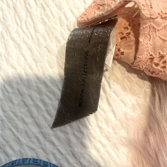 Size small blush lace peplum top - Picture 2 of 6